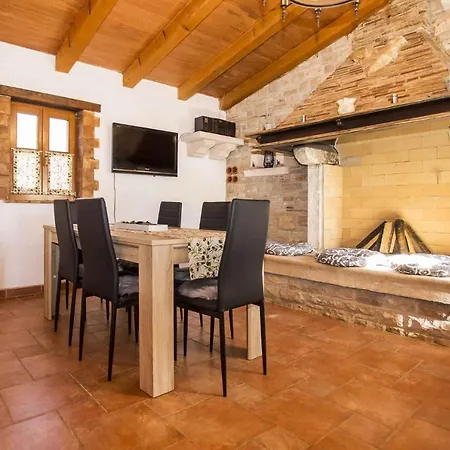 In Rovinj/istrien 36983 Holiday home